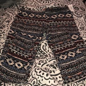 Patterned full length leggings